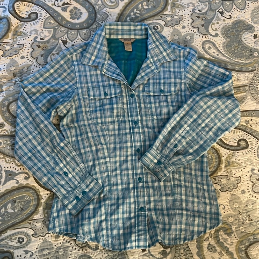 Duluth women’s mesh lined vented plaid shirt